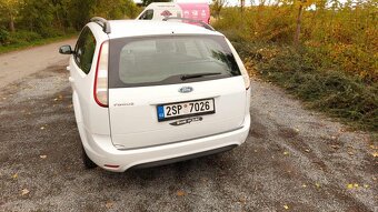 Ford Focus kombi 1,6 - 4