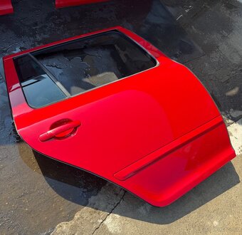 Boční dveře Octavia 2 - ČERVENÁ - 4