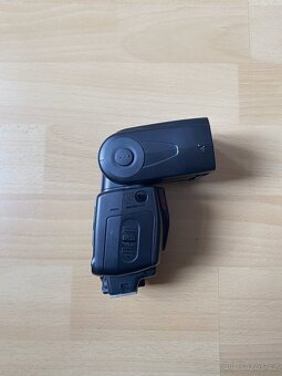Nikon Speedlight SB-700 - 4