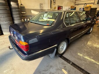 BMW E32 750 iL V12 - 4