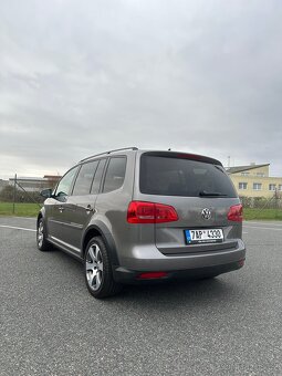 Volkswagen Touran Cross 2,0tdi - 4