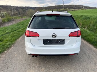 Volkswagen Golf Combi 2.0 TDi 110Kw 4x4 R-line Rok 3/2015 - 4