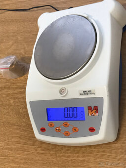 Digitální váha na počítání kusu, i laboratorní - 4
