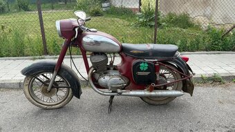 Jawa 250/559 - 4