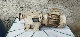 Motorek na gril na 380V /220V - 4