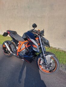 KTM 1290 SUPER DUKE R - 4