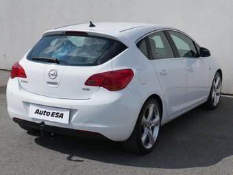 Opel Astra 1.7CDTi , 92 kW nafta, 2010 - 4