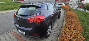 KIA cee'd 1.6 GDI benzín,manuální 99 kW - 4