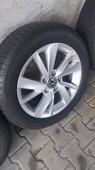Prodám orig.alu VW s pneu 205/55/16 - 4