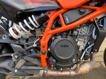 KTM 390 Duke - 4