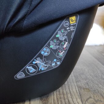 Autosedačka Maxi-cosi Cabrio Fix I-size se základnou - 4