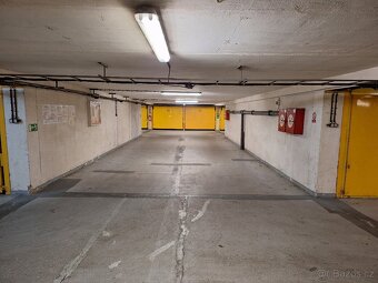 Pronajmu garáž v Řepích - 4