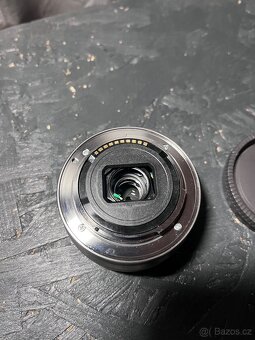 Sony E PZ 16–50mm f/3.5–5.6 OSS - 4