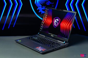 17" 240HZ 2K_MSI VECTOR 17 HX_i9-14900HX_32GB_RTX 4080 12GB - 4