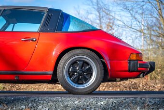 Porsche 911 1984 Targa BEZ KOROZE - 4