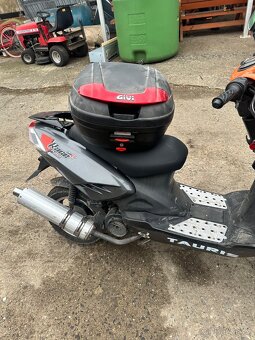 Skutr 125ccm - 4