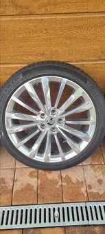 Alu kola Škoda superb R19 235/40/R19 - 4