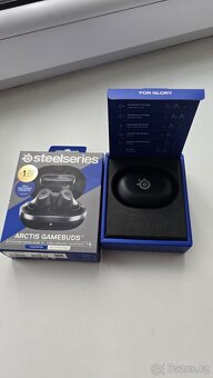 Herní Sluchátka- SteelSeries Arctis GameBuds - 4