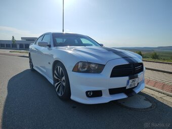 Dodge Charger SRT 8 - 4