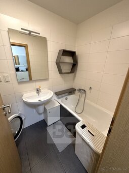 Pronájem bytu 2+kk 59 m2 s garážovým stáním v ceně - 4