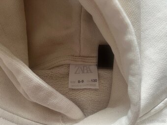 Mikina s Pikachu zn. Zara vel. 130 - 4