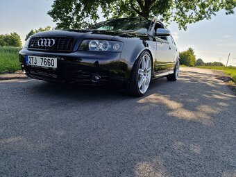 Audi S4 4.2 V8 - 4