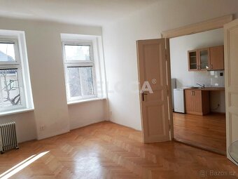 1+1, 50m2, P5, Hlubočepy, Na Zlíchově, částečně zařízený byt - 4