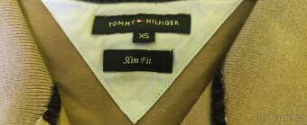 Hnědé dámské tričko Tommy Hilfiger - 4