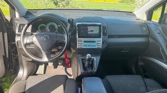 Toyota Corolla - 4