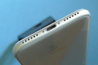 Apple iPhone 8 64GB Baterie 100% - 4