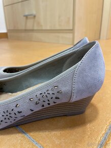 Dámské lodičky na klínku - vel. 38 - 4