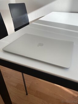 MacBook Air 2020 256 GB - 4