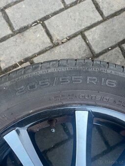 Kola ford focus - 4
