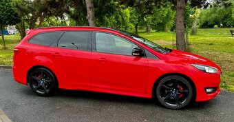 Ford Focus Combi edice Red & Black - 4