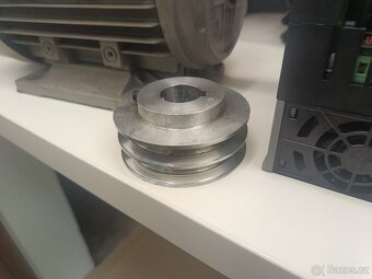 3 fázový motor 2,2kw + frekvenční měnič - 4