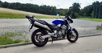 Honda hornet 900 - 4