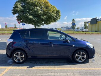 Toyota Verso 2.2 D-CAT 2011 - 4