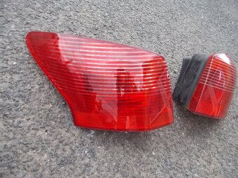 Zadní světla, podběh Peugeot 407 SW - 4
