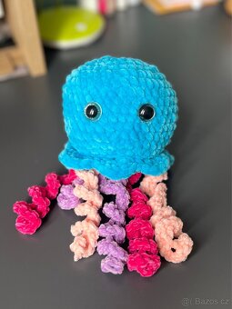 Ručně háčkovaná medúzka - 4