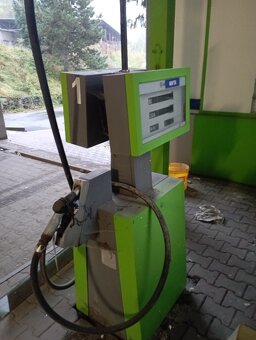 Prodám Stojan na naftu s čerpadlem - 4