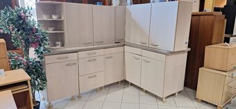 Bytelná kuchyňská linka včetně dřezu a baterie - 4