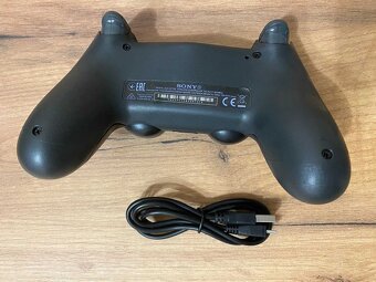 Ovladače PS4 - 4