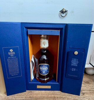 Whisky Grants 25 let - 4