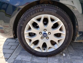Ford Focus kombi 1.6 benzín - 4