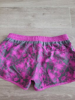 Pěkné kytičkové kraťase vel.M/L - 4
