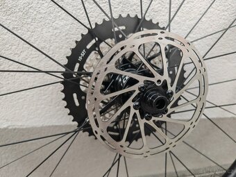Zapletená kola MTB 29" Carbon 12K Boost kompletní - NOVÁ - 4
