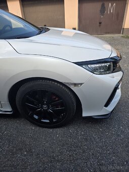 Honda Civic X - 4