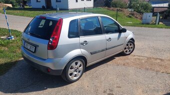 Ford Fiesta 1.3i 2006 Facelift - 4