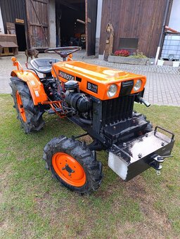 Malotraktor Kubota B7000 - 4