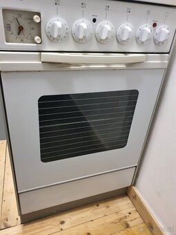 s dovozem na 220V elektrický sporák - horkovzdušný - 4